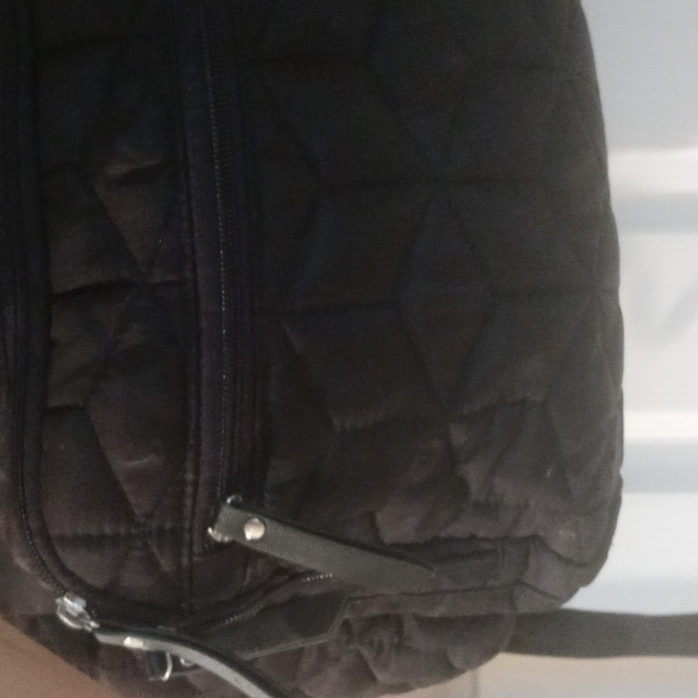 Back pack - Picture 2 of 8
